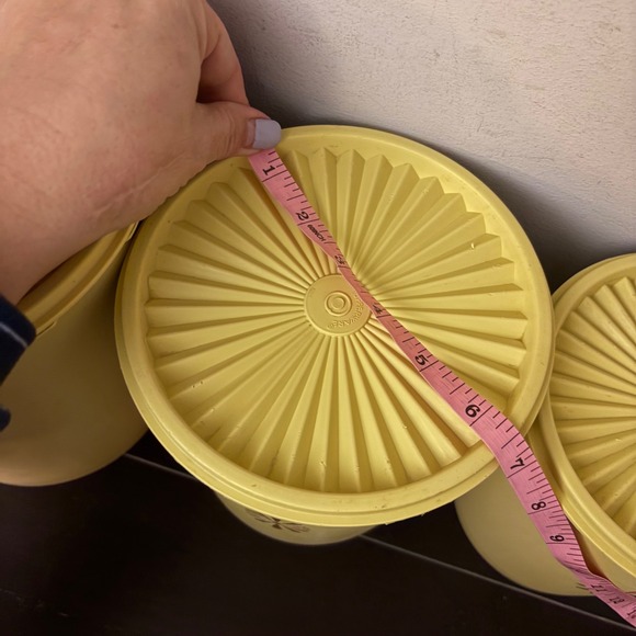 Vintage Tupperware Servalier 3pc Canister Set | Harvest Yellow Sunburst - Picture 14 of 16